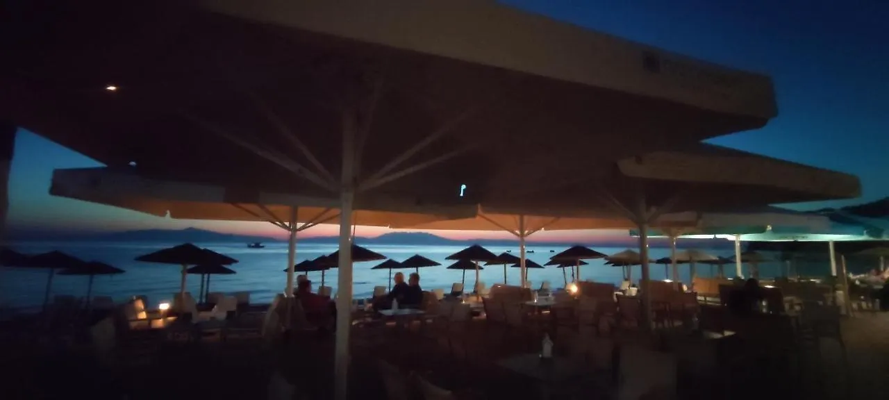 Siviri Beach Artist Suite